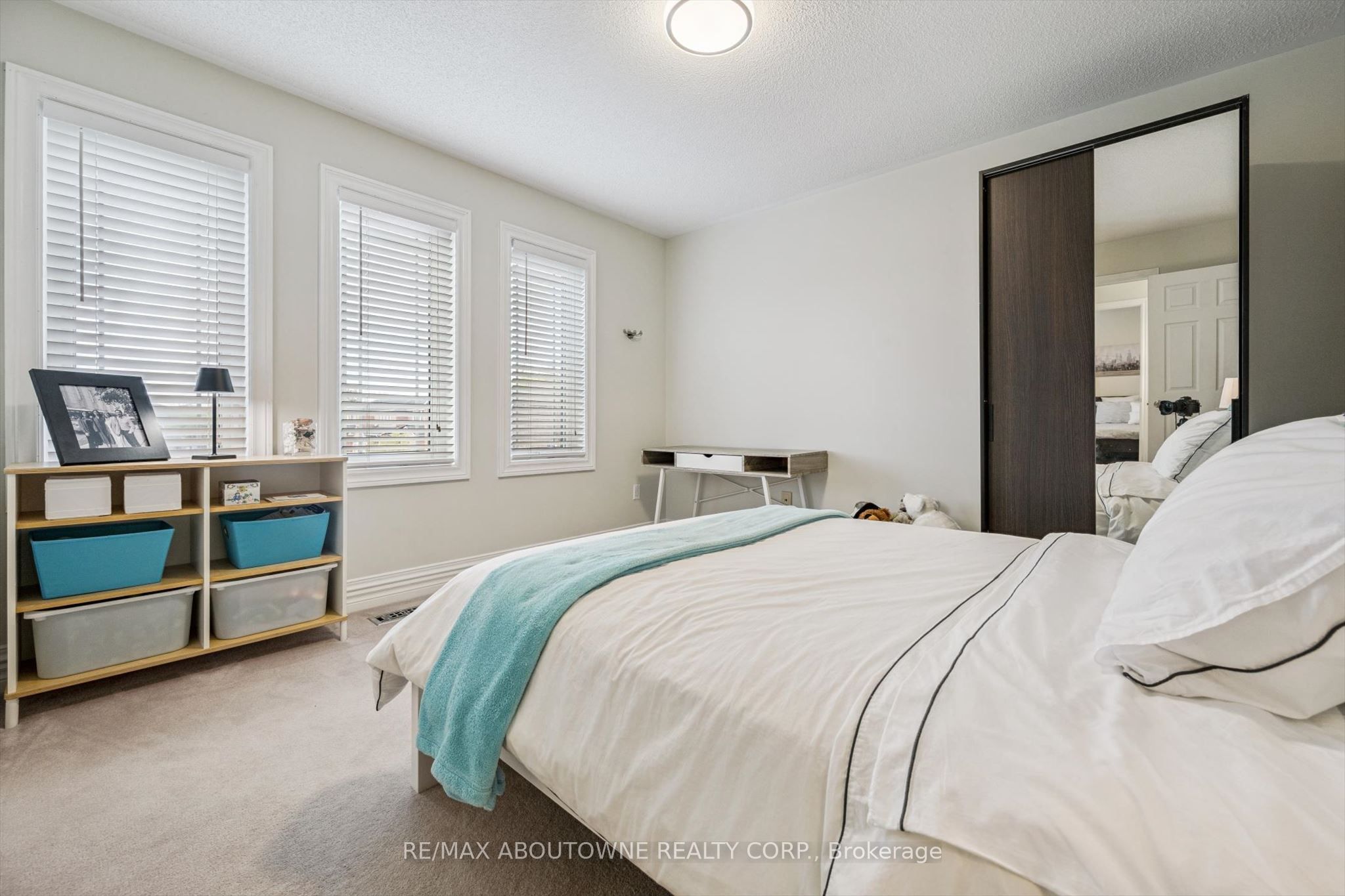 154 Howell Road, Oakville ‣ W13427740 154 Howell Road, Oakville ‣ W13427740