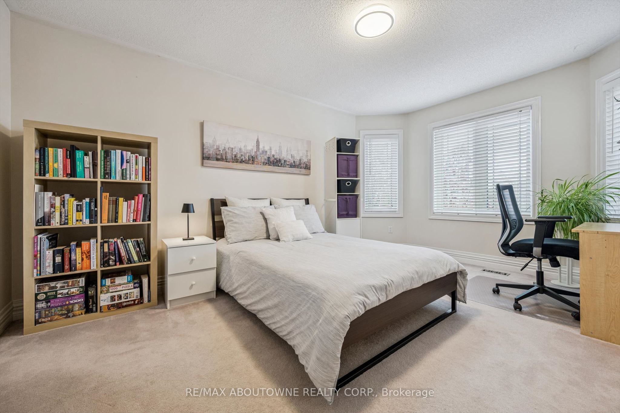 154 Howell Road, Oakville ‣ W13427740 154 Howell Road, Oakville ‣ W13427740