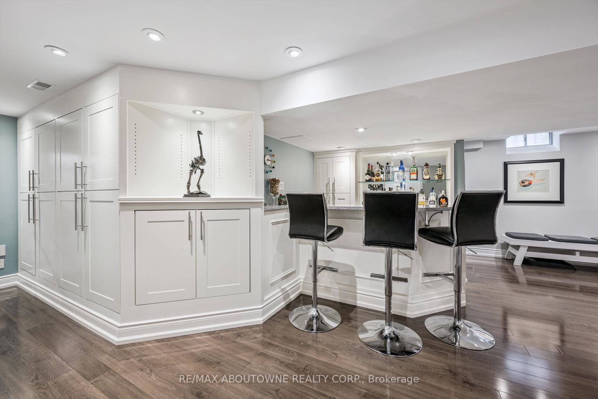 154 Howell Road, Oakville ‣ W13427740 154 Howell Road, Oakville ‣ W13427740