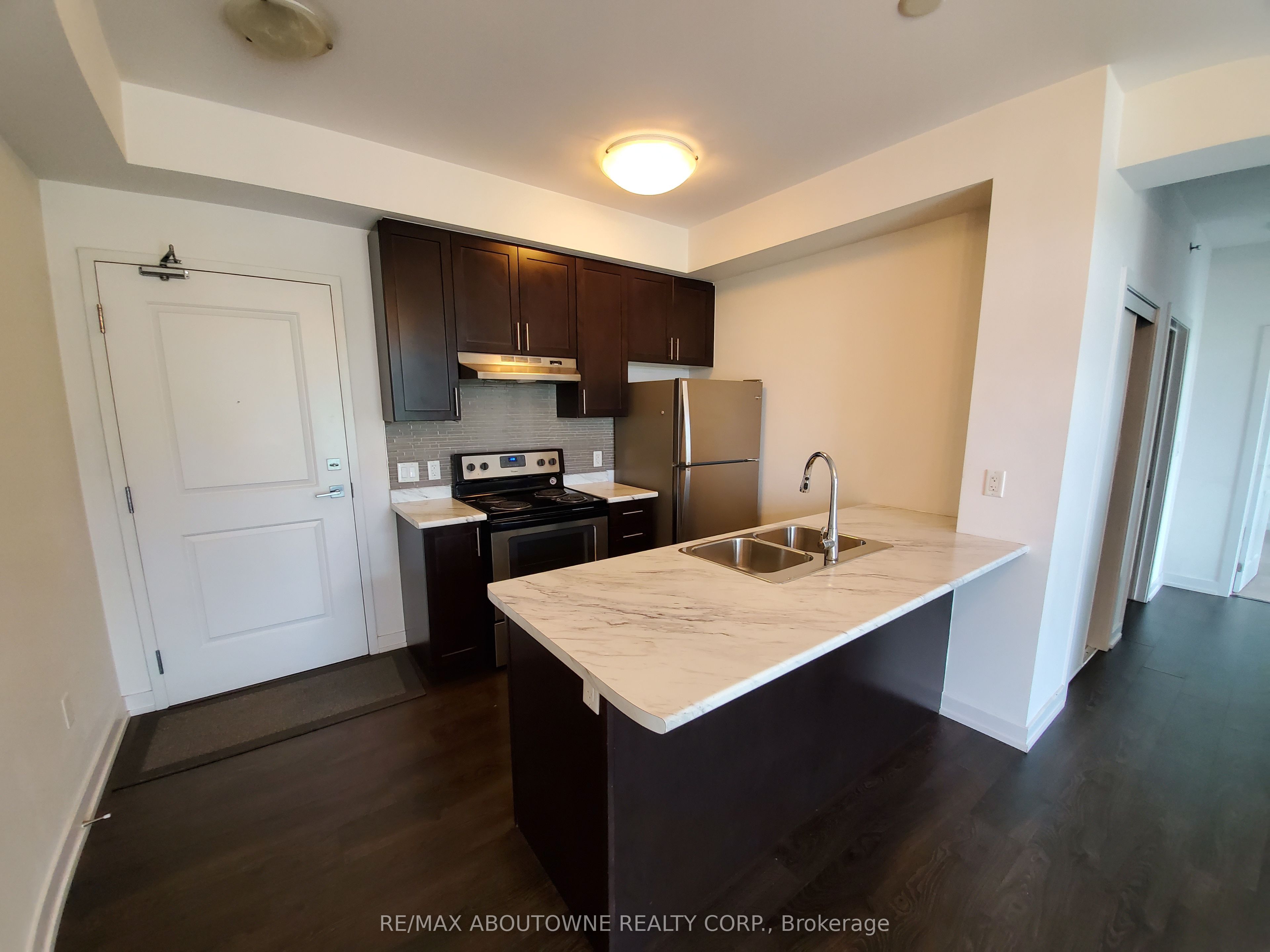 Call LBO – 2490 OLD BRONTE Road, Oakville ‣ W13428516 Call LBO – 2490 OLD BRONTE Road, Oakville ‣ W13428516