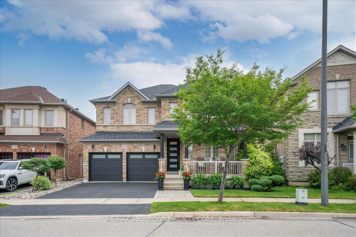 1228 Fox Crescent, Milton ‣ W13438172 1228 Fox Crescent, Milton ‣ W13438172
