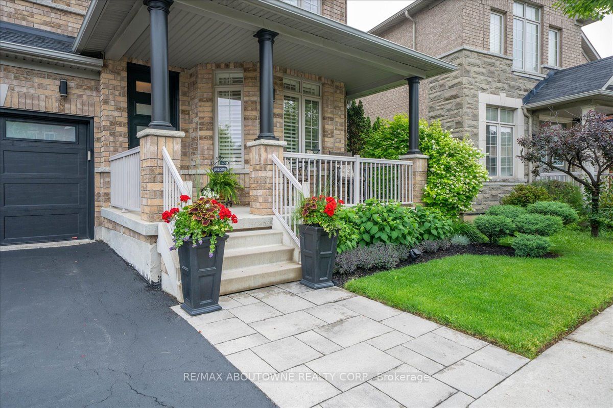 1228 Fox Crescent, Milton ‣ W13438172 1228 Fox Crescent, Milton ‣ W13438172
