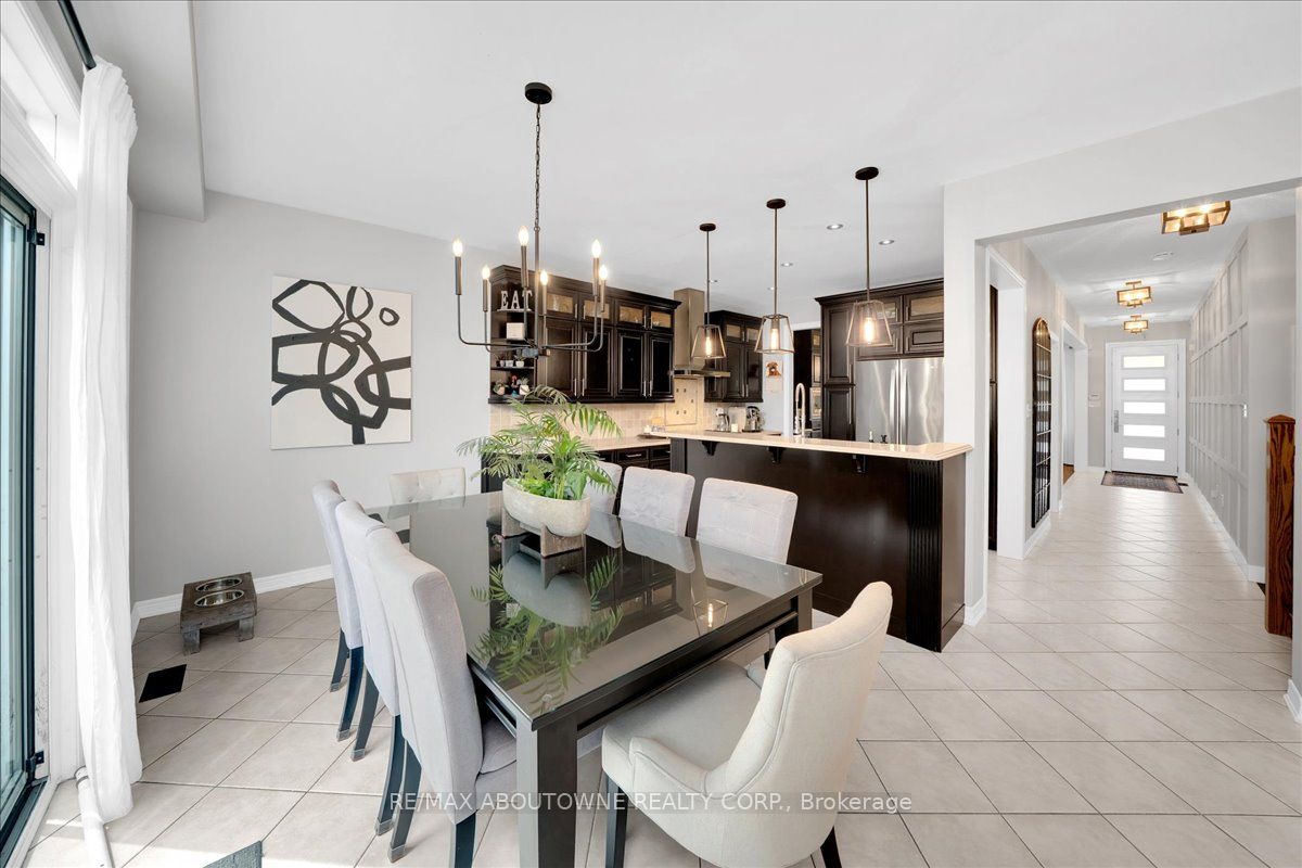 1228 Fox Crescent, Milton ‣ W13438172 1228 Fox Crescent, Milton ‣ W13438172