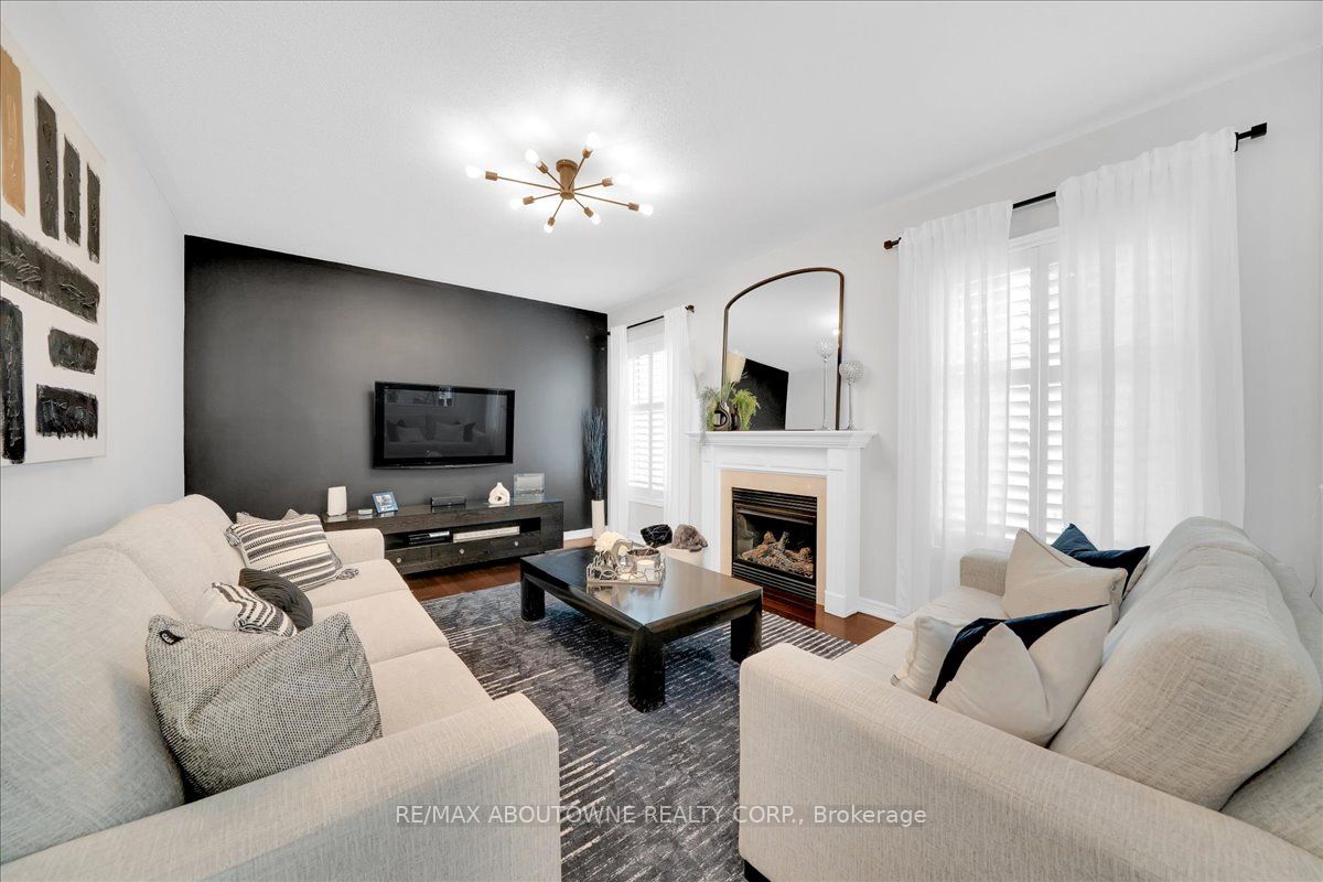 1228 Fox Crescent, Milton ‣ W13438172 1228 Fox Crescent, Milton ‣ W13438172