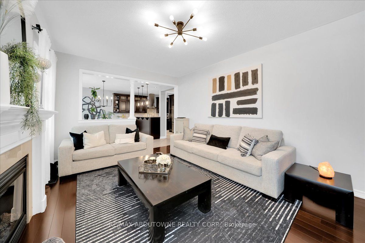 1228 Fox Crescent, Milton ‣ W13438172 1228 Fox Crescent, Milton ‣ W13438172