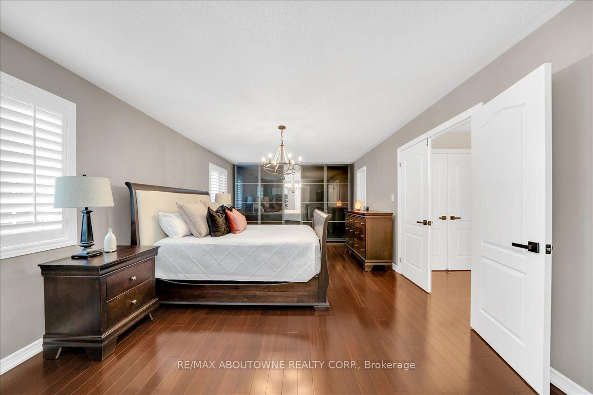 1228 Fox Crescent, Milton ‣ W13438172 1228 Fox Crescent, Milton ‣ W13438172