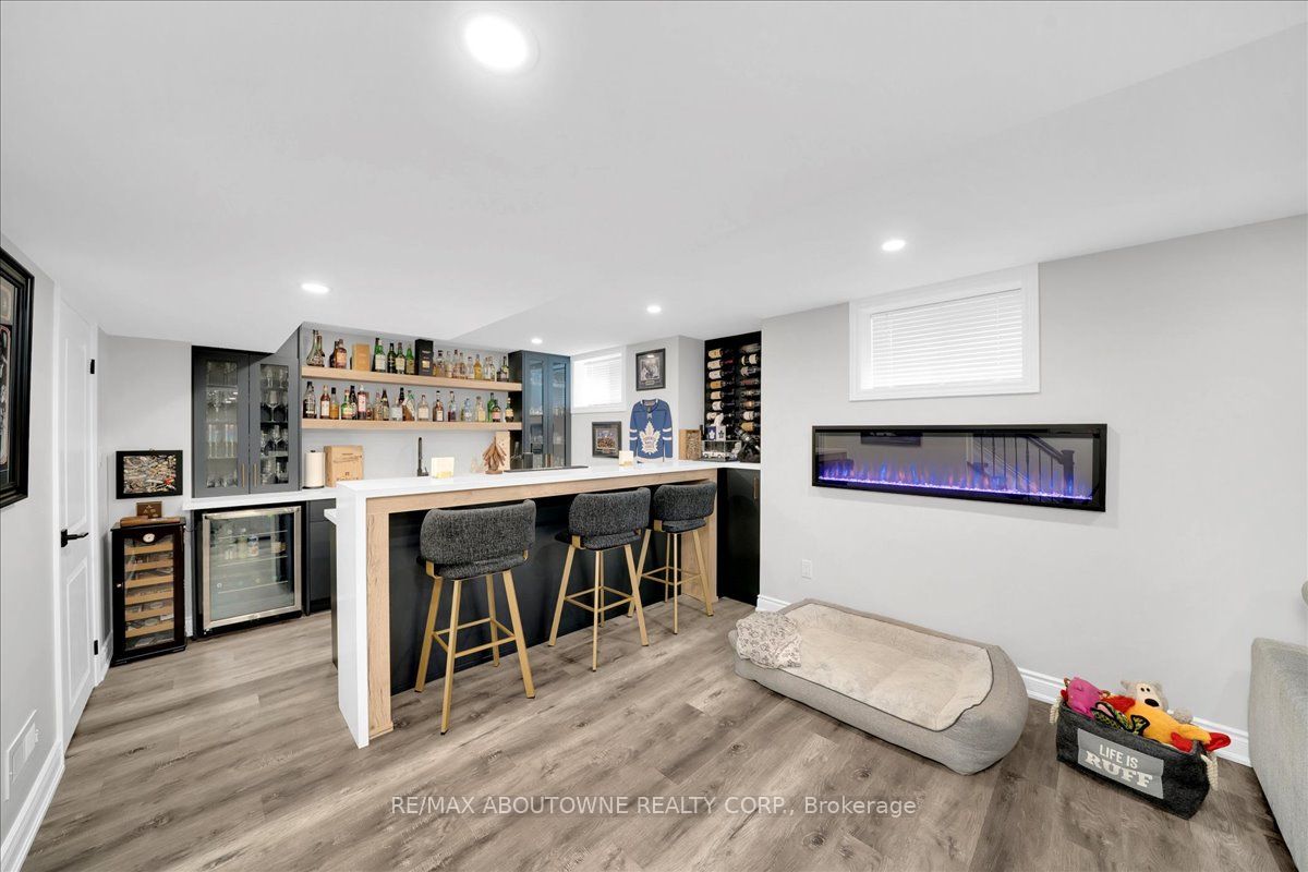 1228 Fox Crescent, Milton ‣ W13438172 1228 Fox Crescent, Milton ‣ W13438172
