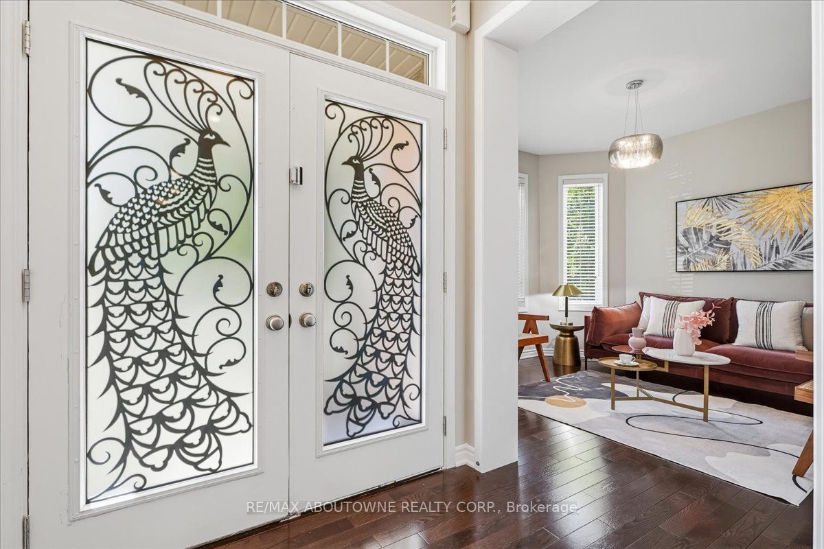 2383 Calloway Drive, Oakville ‣ W13444528 2383 Calloway Drive, Oakville ‣ W13444528