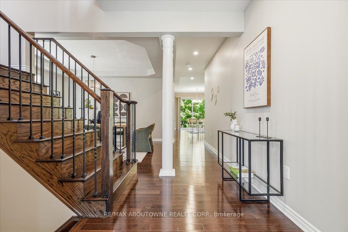 2383 Calloway Drive, Oakville ‣ W13444528 2383 Calloway Drive, Oakville ‣ W13444528