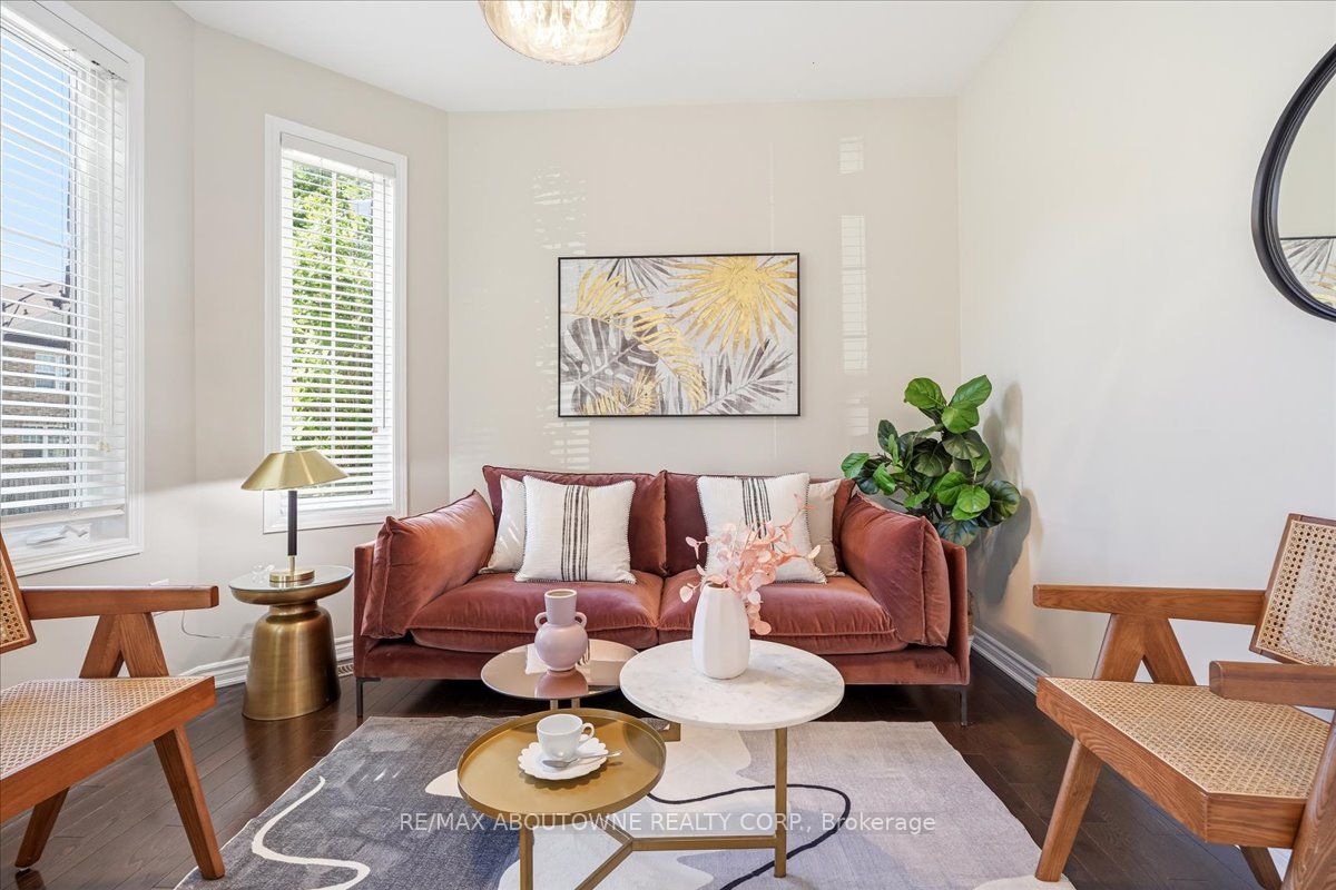 2383 Calloway Drive, Oakville ‣ W13444528 2383 Calloway Drive, Oakville ‣ W13444528