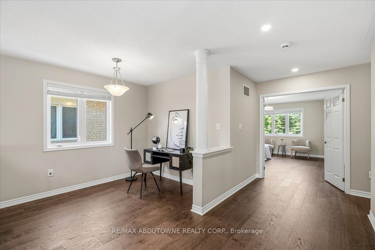 2383 Calloway Drive, Oakville ‣ W13444528 2383 Calloway Drive, Oakville ‣ W13444528
