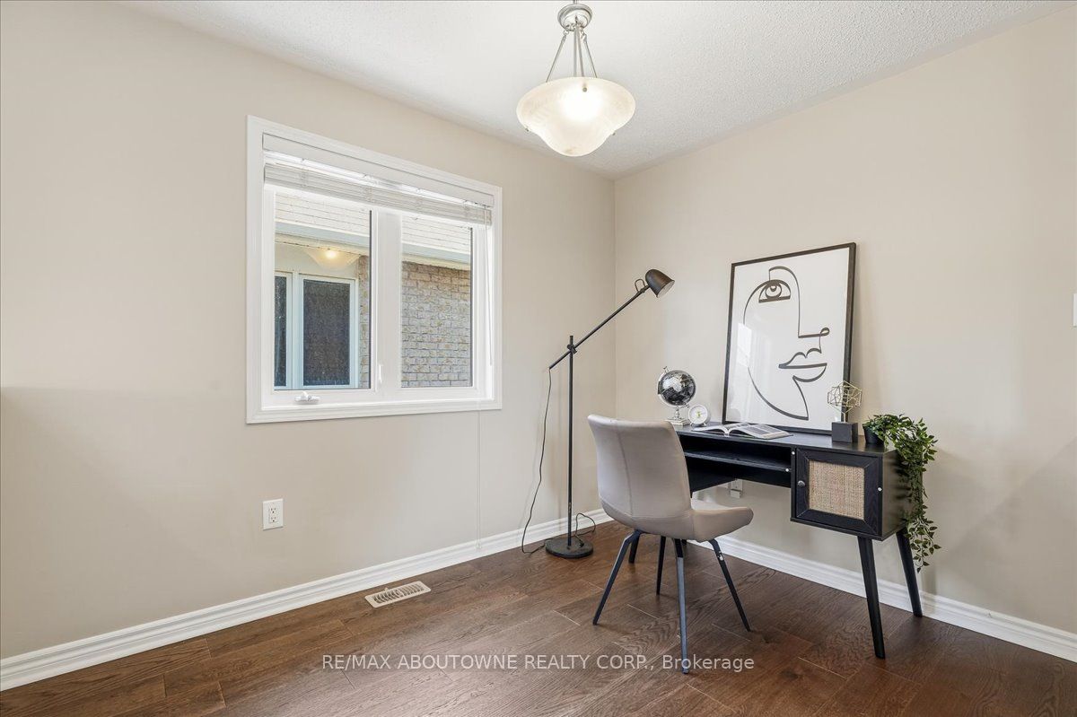 2383 Calloway Drive, Oakville ‣ W13444528 2383 Calloway Drive, Oakville ‣ W13444528