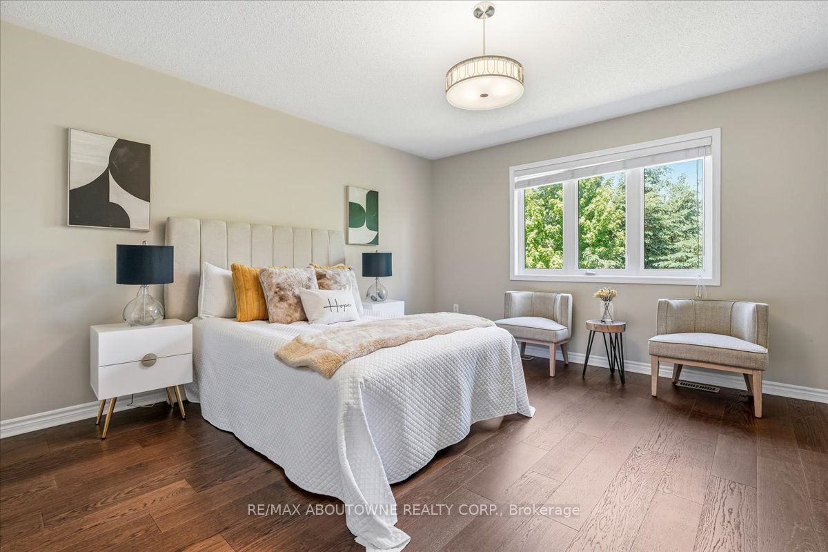 2383 Calloway Drive, Oakville ‣ W13444528 2383 Calloway Drive, Oakville ‣ W13444528