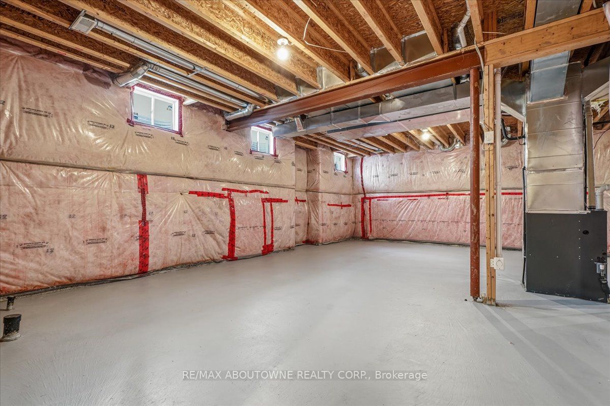 2383 Calloway Drive, Oakville ‣ W13444528 2383 Calloway Drive, Oakville ‣ W13444528