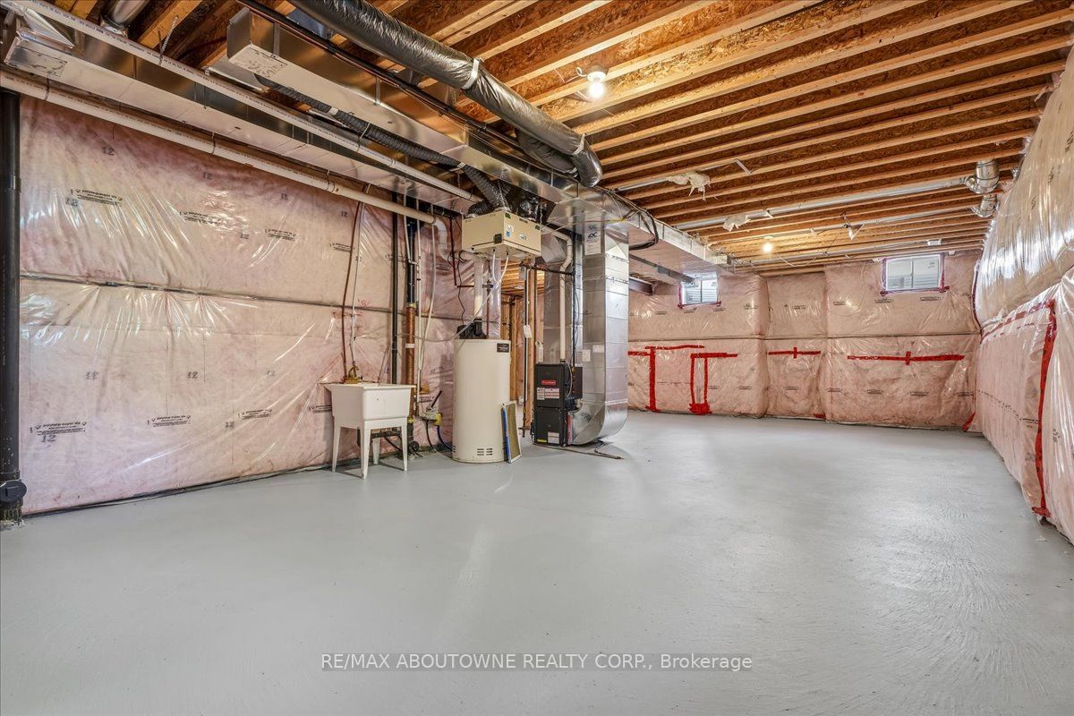 2383 Calloway Drive, Oakville ‣ W13444528 2383 Calloway Drive, Oakville ‣ W13444528