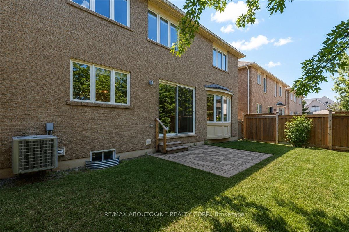2383 Calloway Drive, Oakville ‣ W13444528 2383 Calloway Drive, Oakville ‣ W13444528