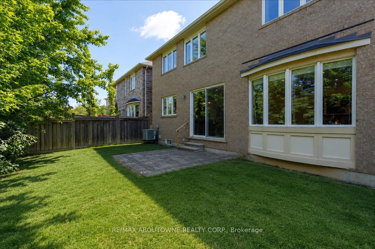2383 Calloway Drive, Oakville ‣ W13444528 2383 Calloway Drive, Oakville ‣ W13444528