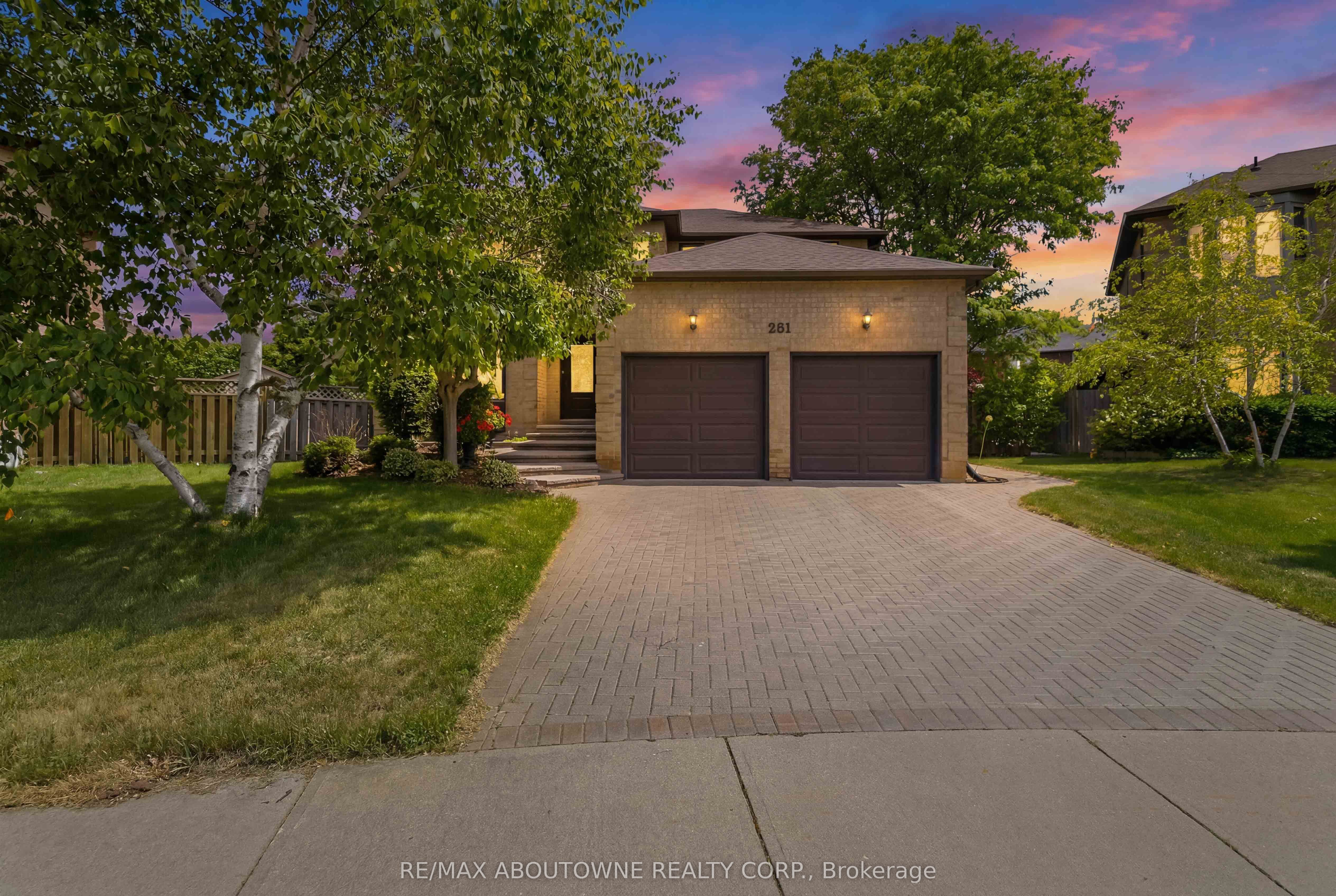 281 Leacock Avenue, Oakville