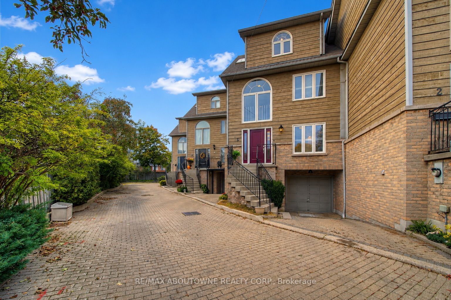 2353 Marine Drive, Oakville ‣ W13455486 2353 Marine Drive, Oakville ‣ W13455486