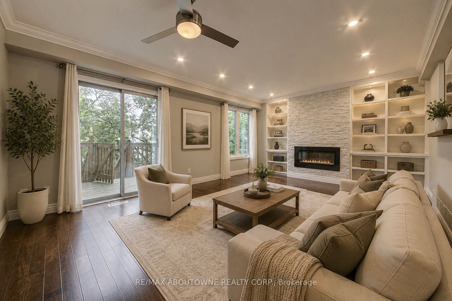 2353 Marine Drive, Oakville ‣ W13455486 2353 Marine Drive, Oakville ‣ W13455486