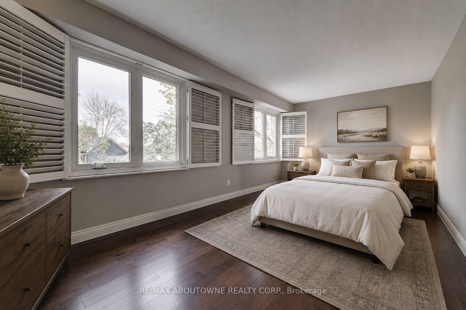 2353 Marine Drive, Oakville ‣ W13455486 2353 Marine Drive, Oakville ‣ W13455486