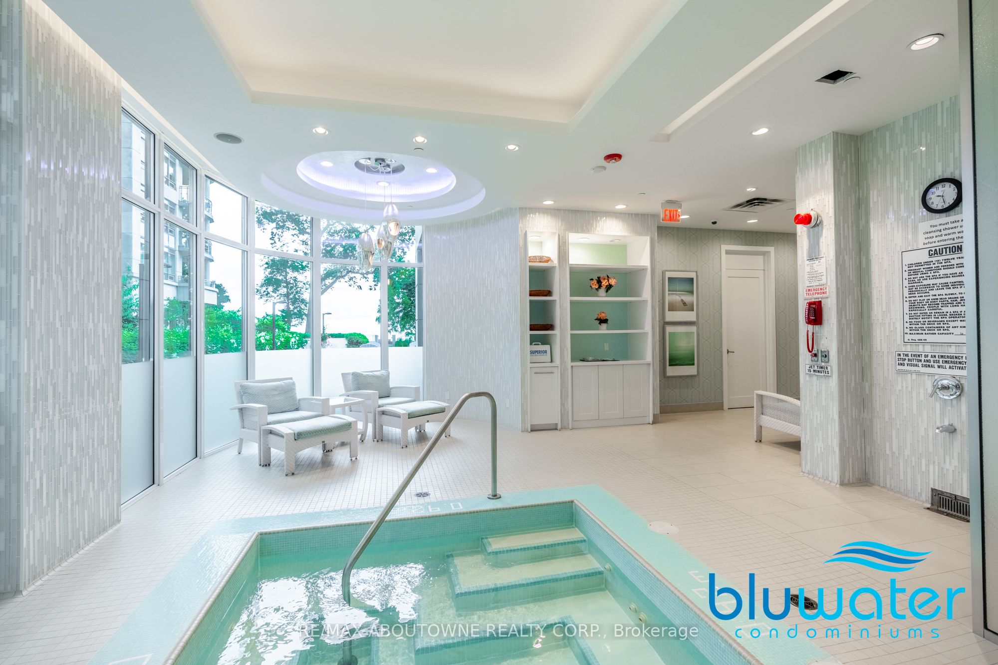 5 – 3500 Lakeshore Road, Oakville ‣ W13455778 5 – 3500 Lakeshore Road, Oakville ‣ W13455778