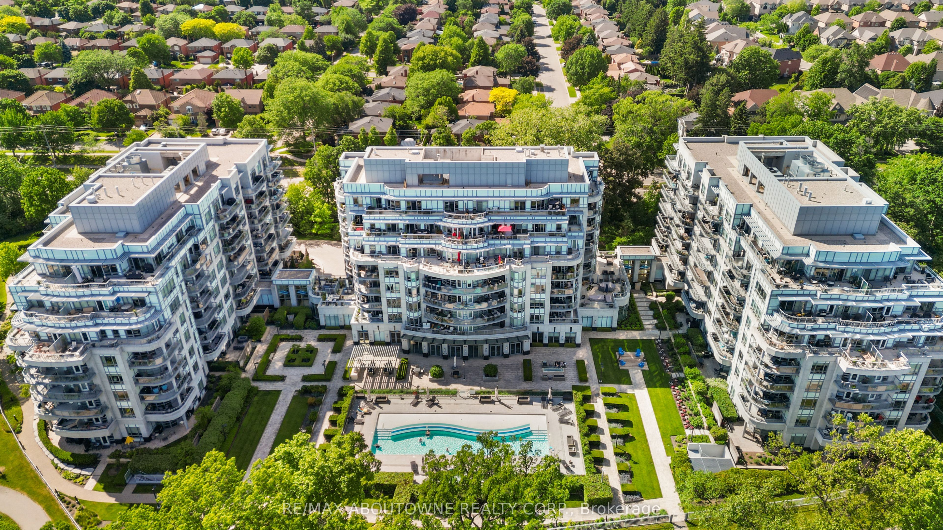 5 – 3500 Lakeshore Road, Oakville ‣ W13455778 5 – 3500 Lakeshore Road, Oakville ‣ W13455778
