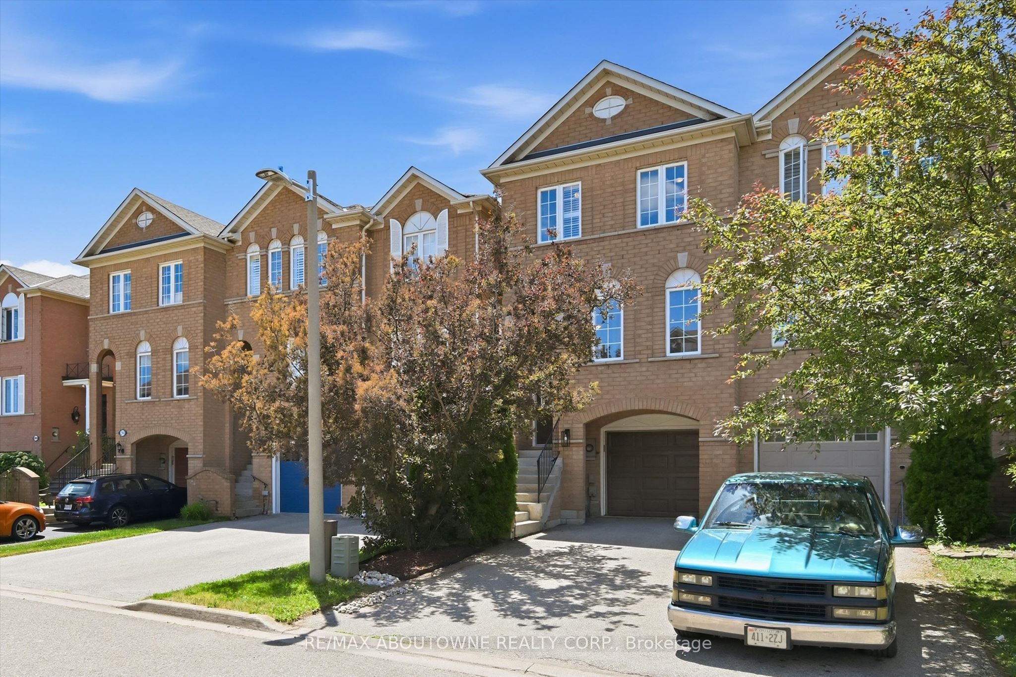 2420 RAVINEBROOK Crescent, Oakville