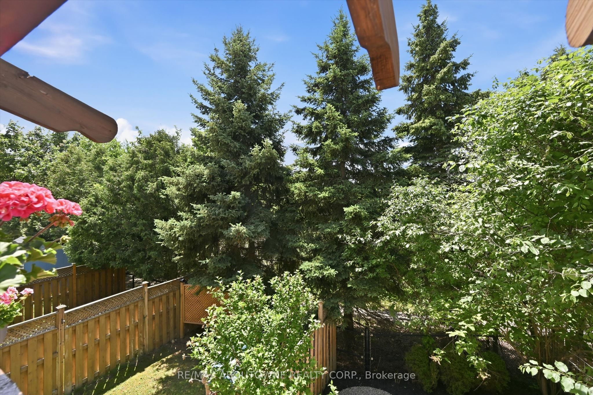 2420 RAVINEBROOK Crescent, Oakville ‣ W13462666 2420 RAVINEBROOK Crescent, Oakville ‣ W13462666