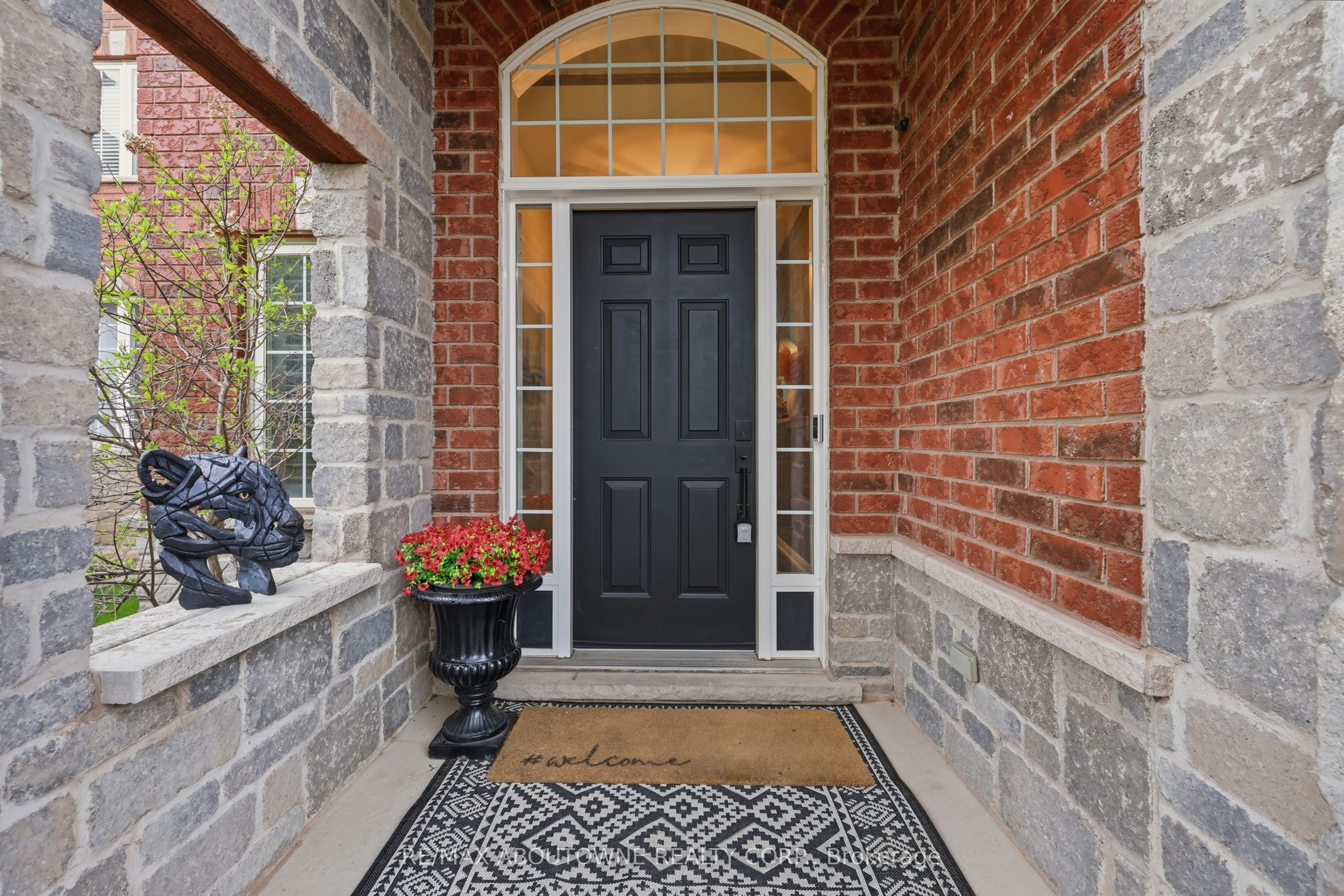 2202 Brookhaven Crescent, Oakville ‣ W13466166 2202 Brookhaven Crescent, Oakville ‣ W13466166