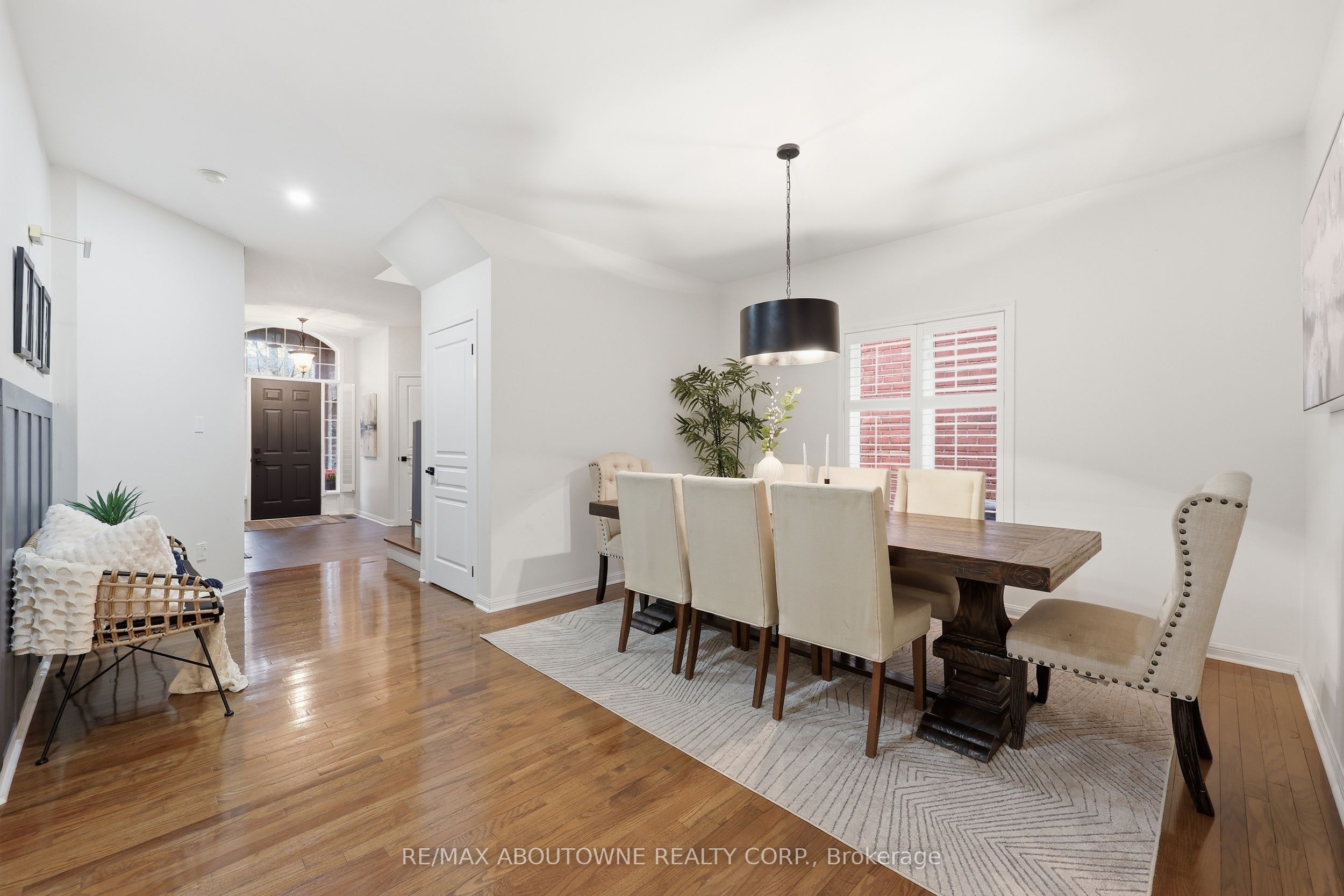 2202 Brookhaven Crescent, Oakville ‣ W13466166 2202 Brookhaven Crescent, Oakville ‣ W13466166