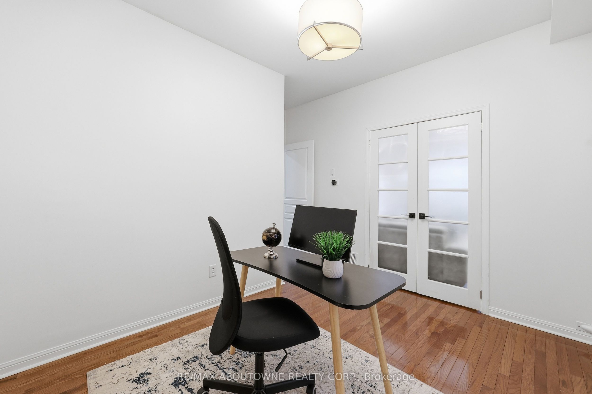 2202 Brookhaven Crescent, Oakville ‣ W13466166 2202 Brookhaven Crescent, Oakville ‣ W13466166