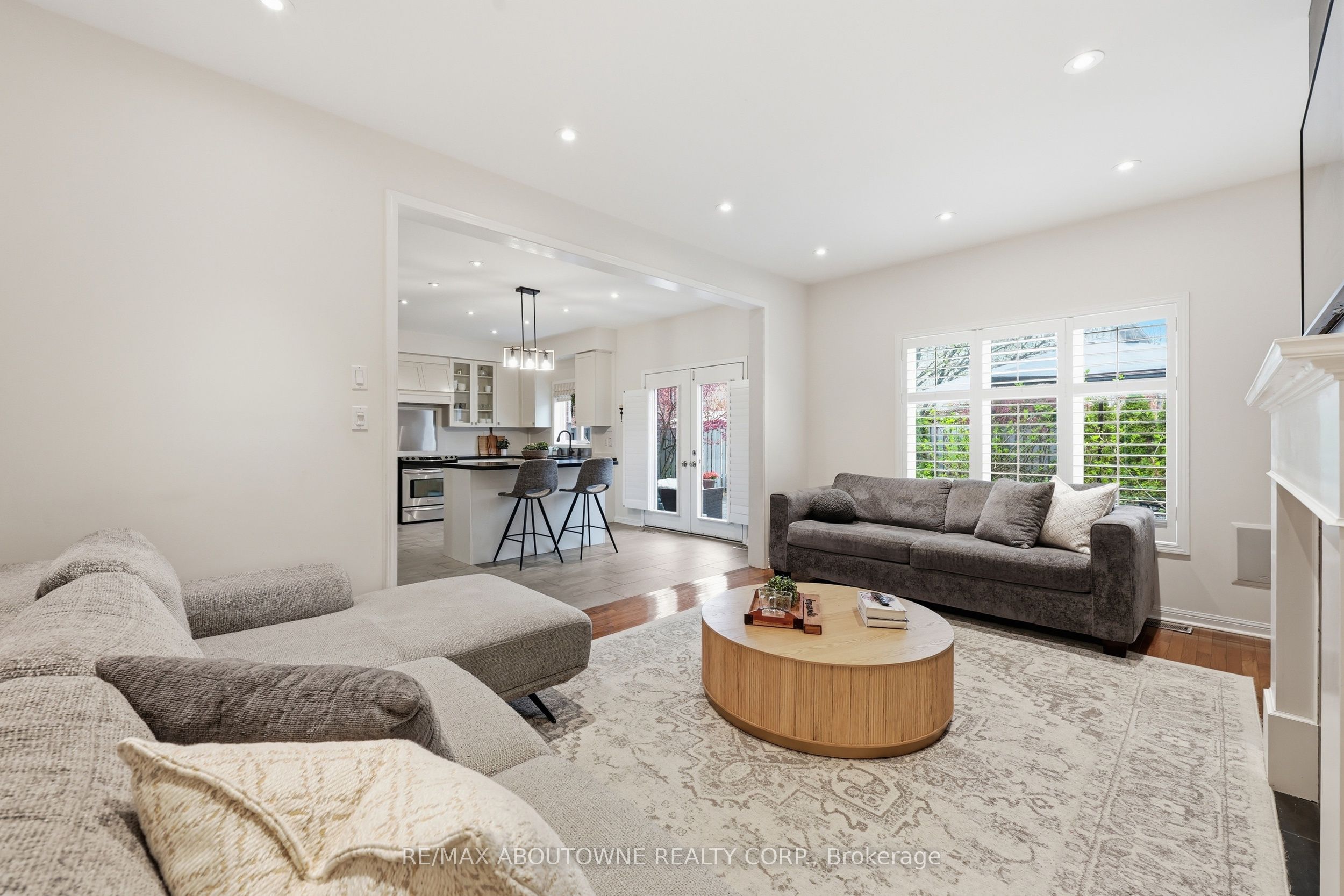 2202 Brookhaven Crescent, Oakville ‣ W13466166 2202 Brookhaven Crescent, Oakville ‣ W13466166