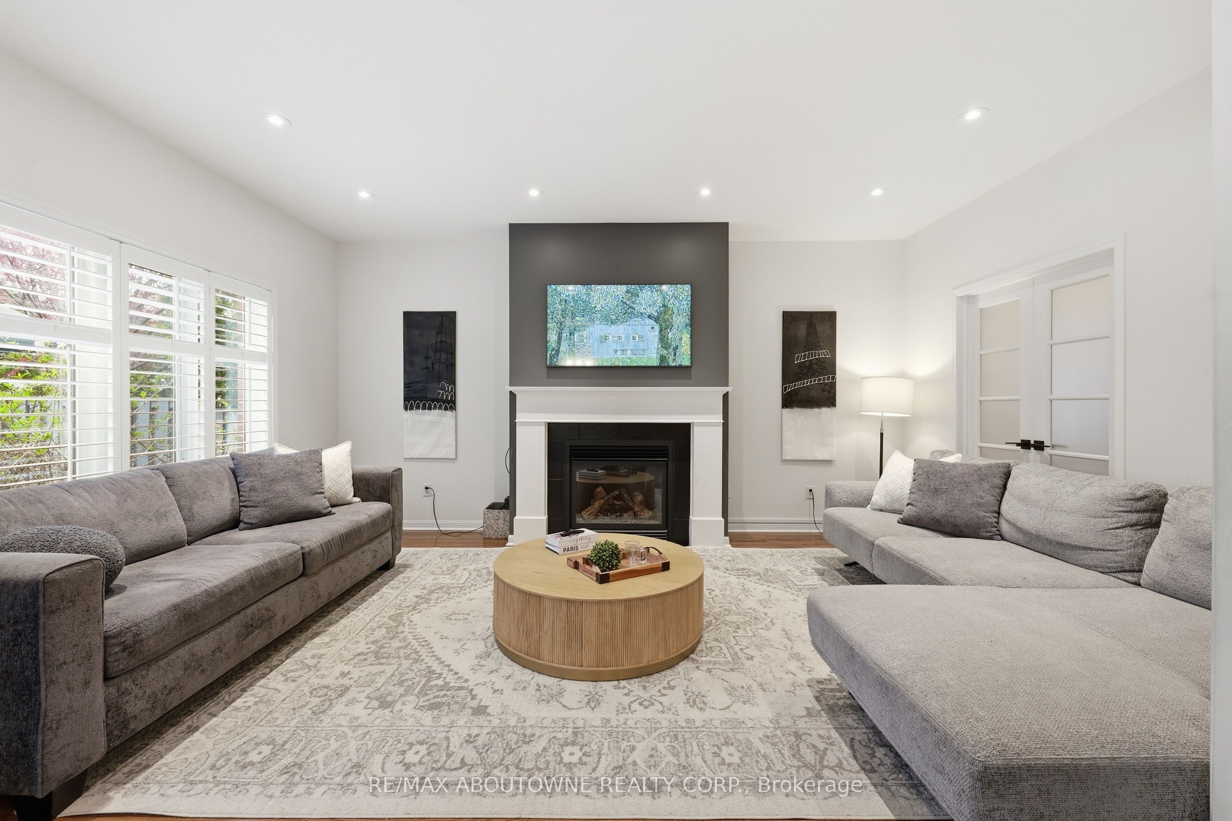 2202 Brookhaven Crescent, Oakville ‣ W13466166 2202 Brookhaven Crescent, Oakville ‣ W13466166