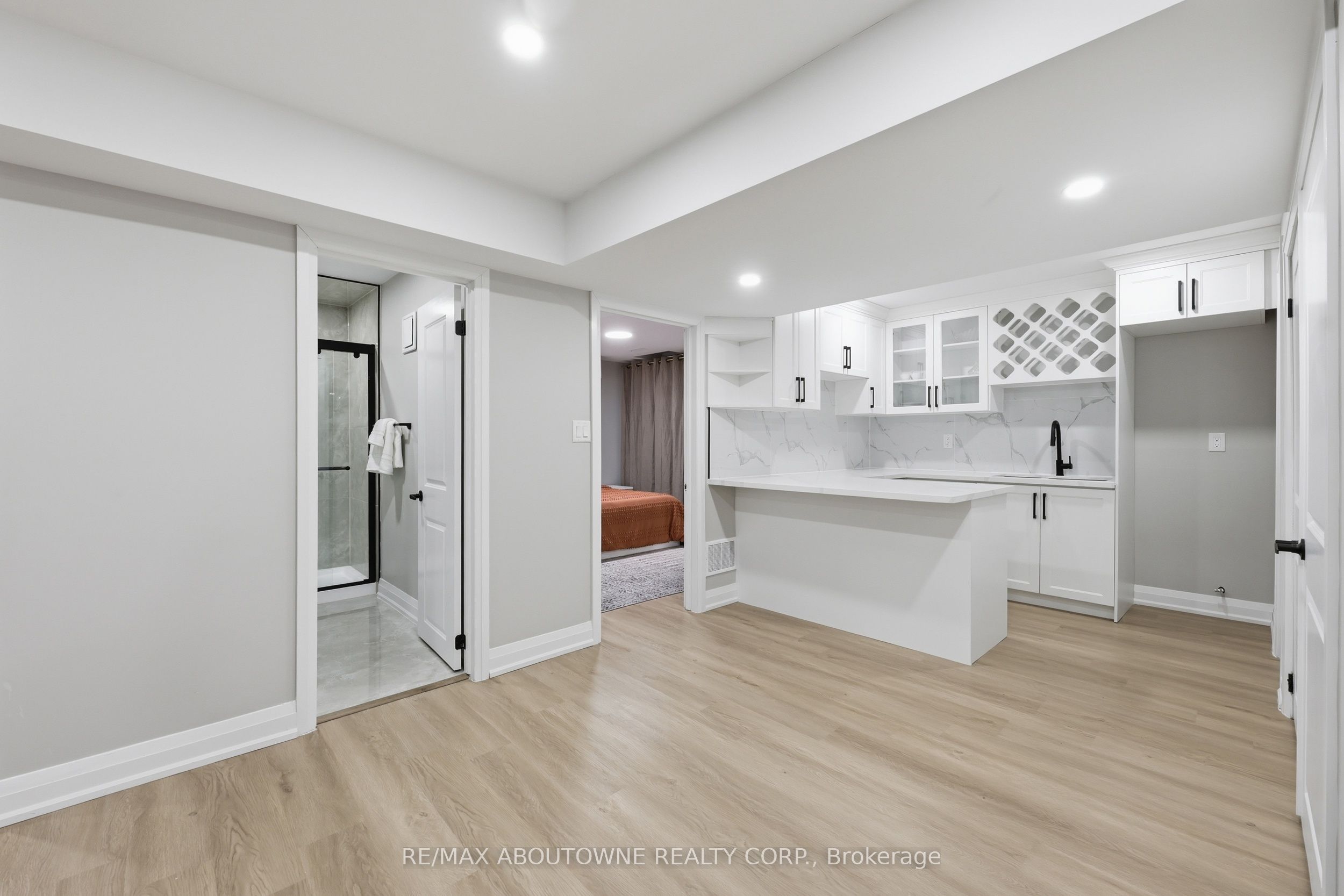 2202 Brookhaven Crescent, Oakville ‣ W13466166 2202 Brookhaven Crescent, Oakville ‣ W13466166