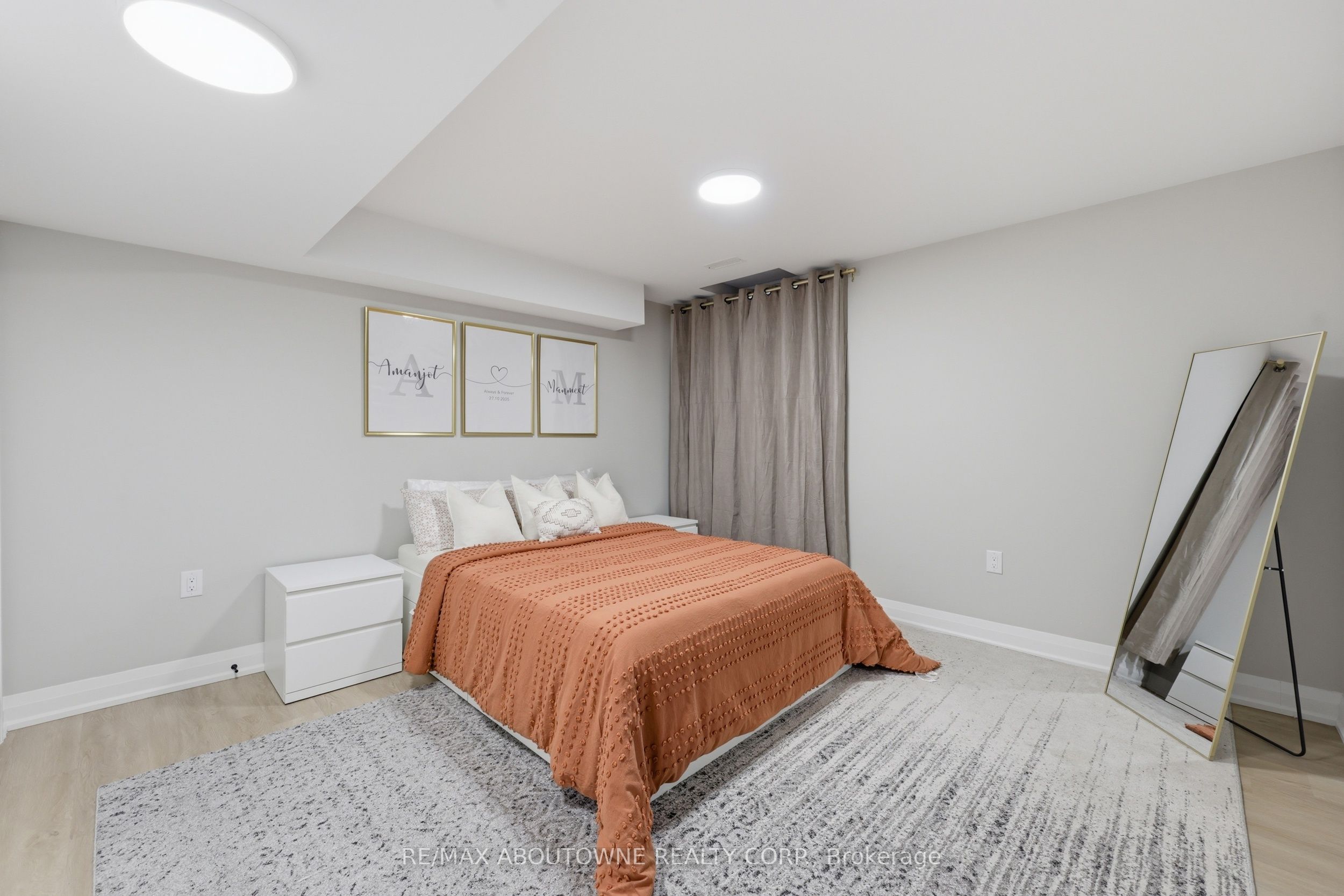 2202 Brookhaven Crescent, Oakville ‣ W13466166 2202 Brookhaven Crescent, Oakville ‣ W13466166