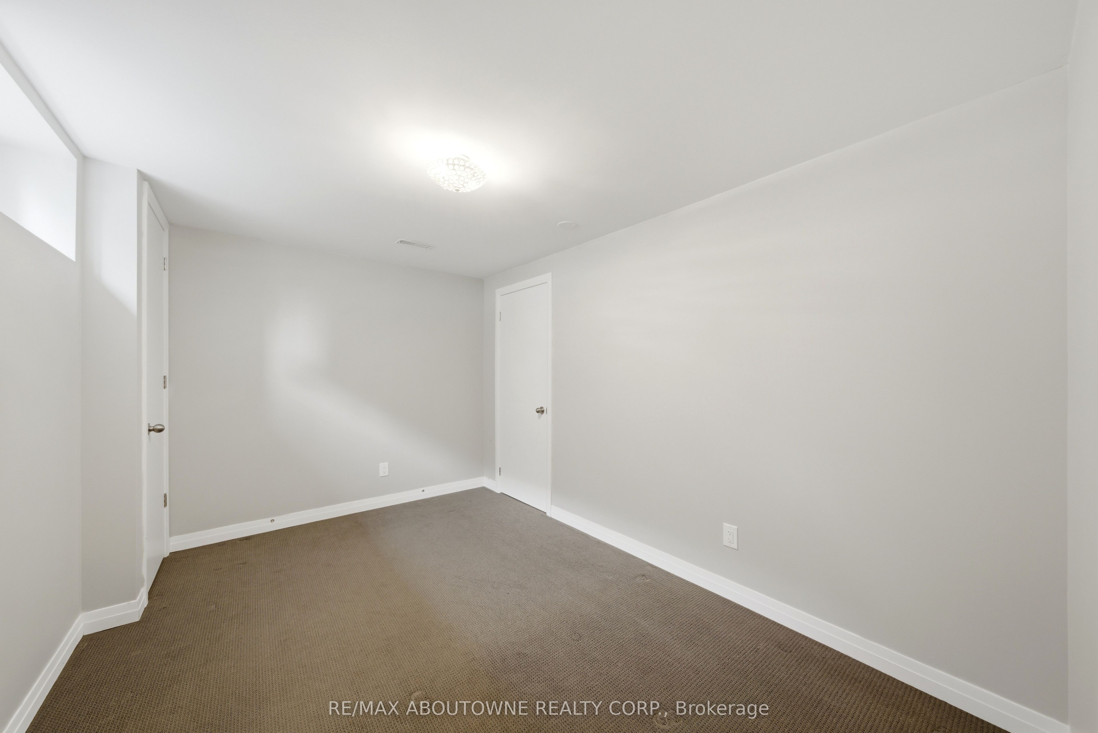 134 Wakefield Road, Milton ‣ W13468428 134 Wakefield Road, Milton ‣ W13468428