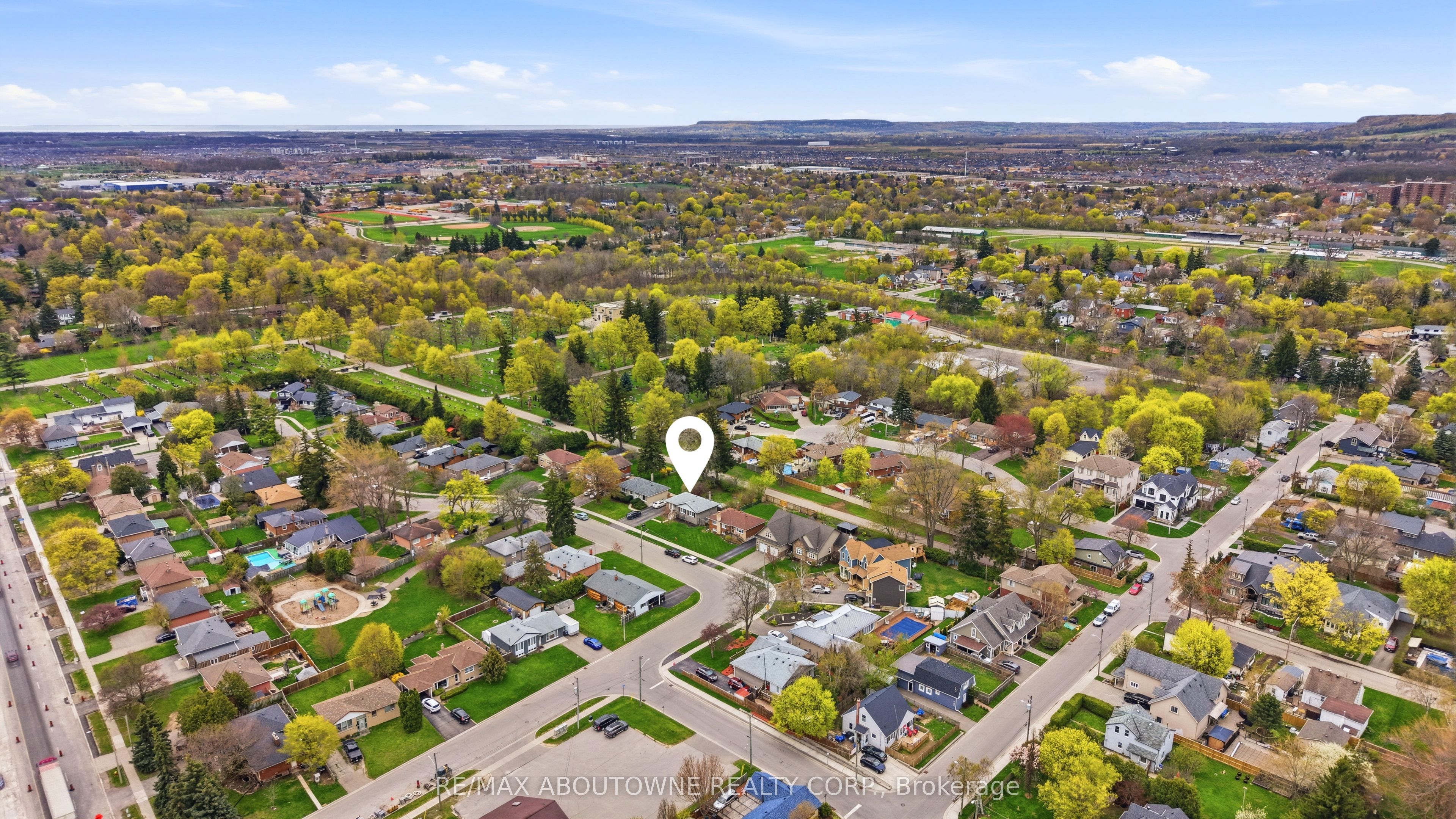 134 Wakefield Road, Milton ‣ W13468428 134 Wakefield Road, Milton ‣ W13468428