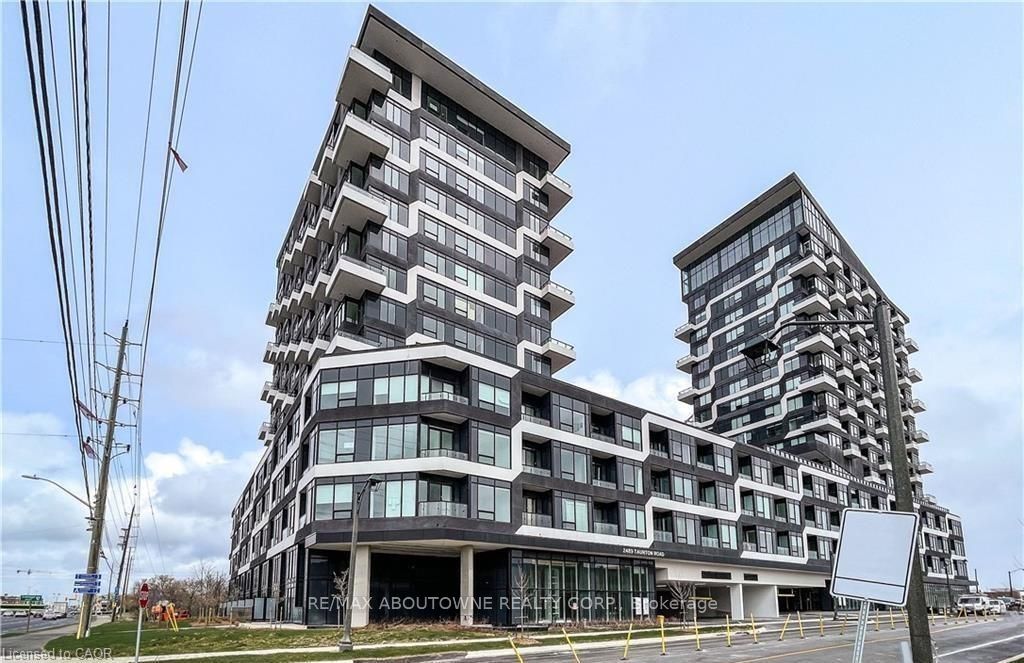 14 – 2489 Taunton Road, Oakville