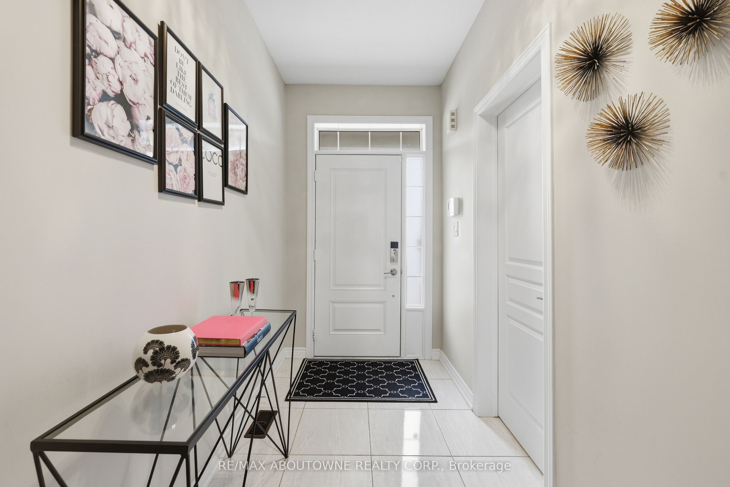 397 Wheat Boom Drive, Oakville ‣ W13517392 397 Wheat Boom Drive, Oakville ‣ W13517392