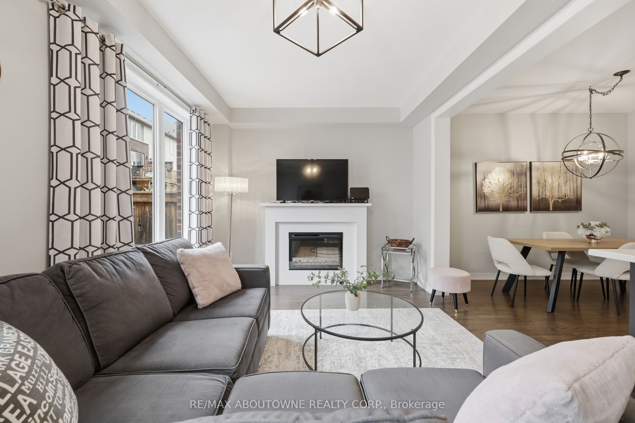 397 Wheat Boom Drive, Oakville ‣ W13517392 397 Wheat Boom Drive, Oakville ‣ W13517392