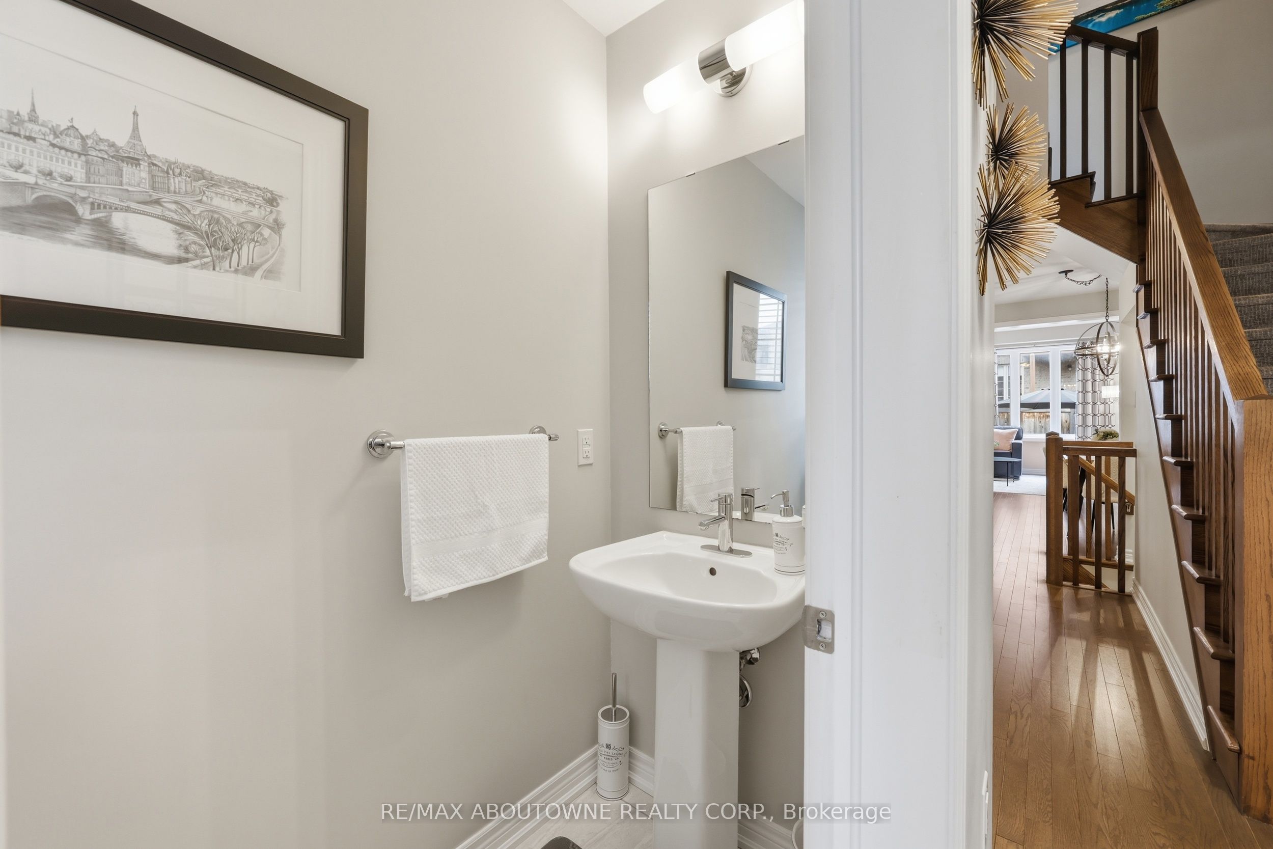 397 Wheat Boom Drive, Oakville ‣ W13517392 397 Wheat Boom Drive, Oakville ‣ W13517392