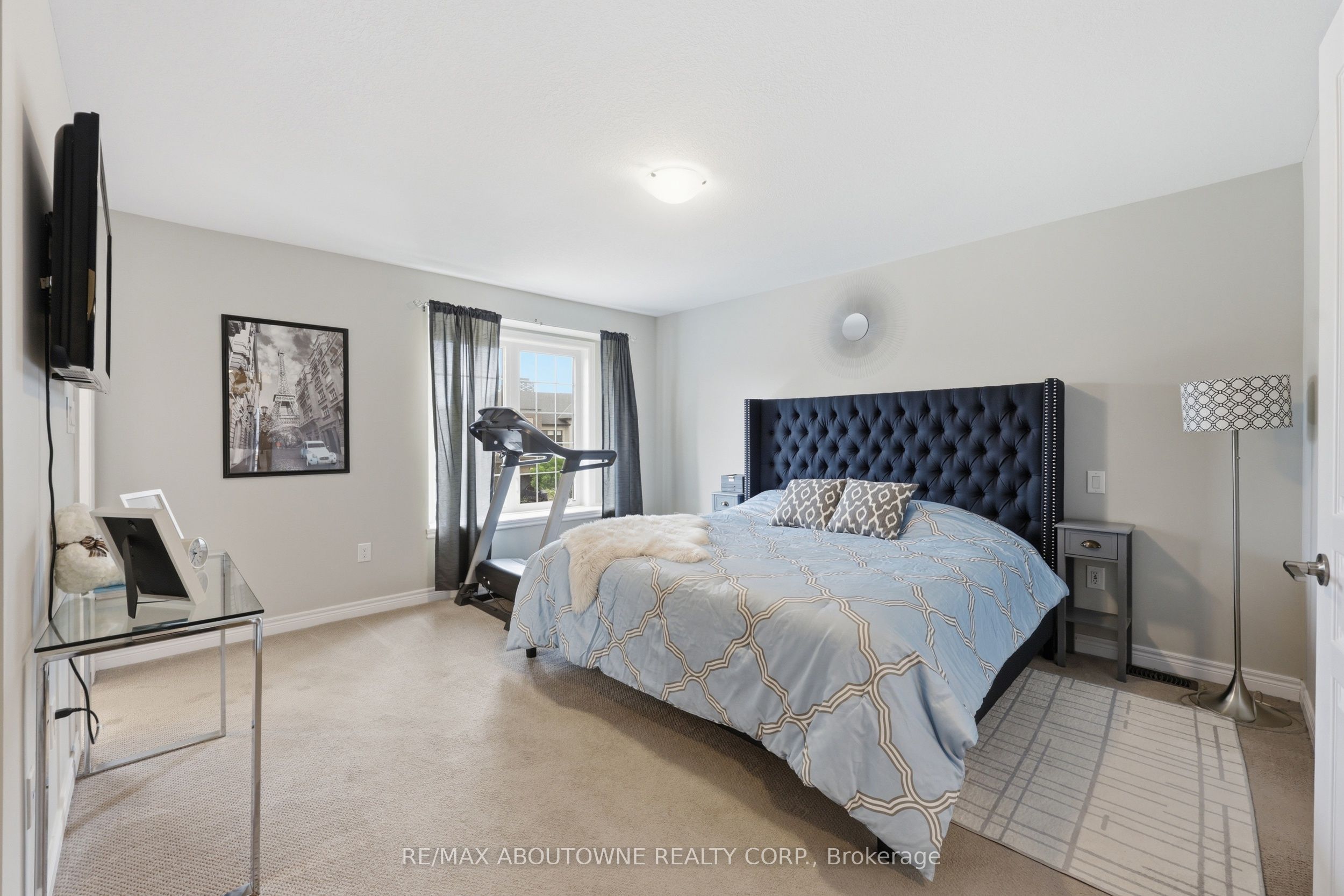 397 Wheat Boom Drive, Oakville ‣ W13517392 397 Wheat Boom Drive, Oakville ‣ W13517392