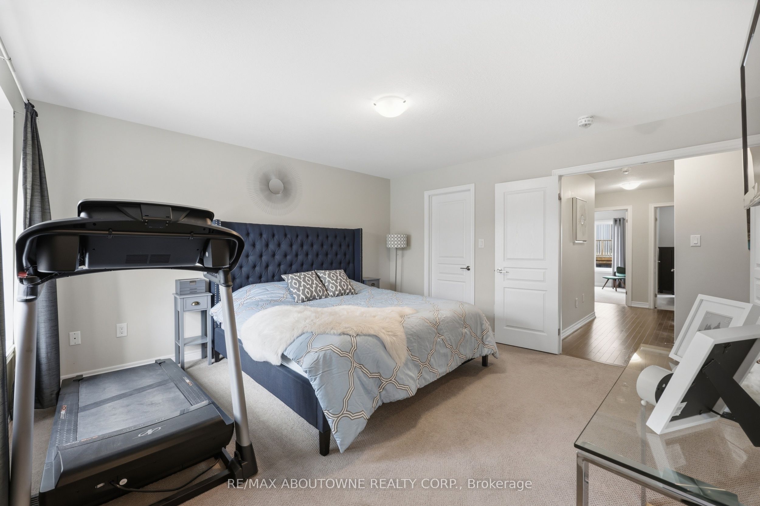 397 Wheat Boom Drive, Oakville ‣ W13517392 397 Wheat Boom Drive, Oakville ‣ W13517392