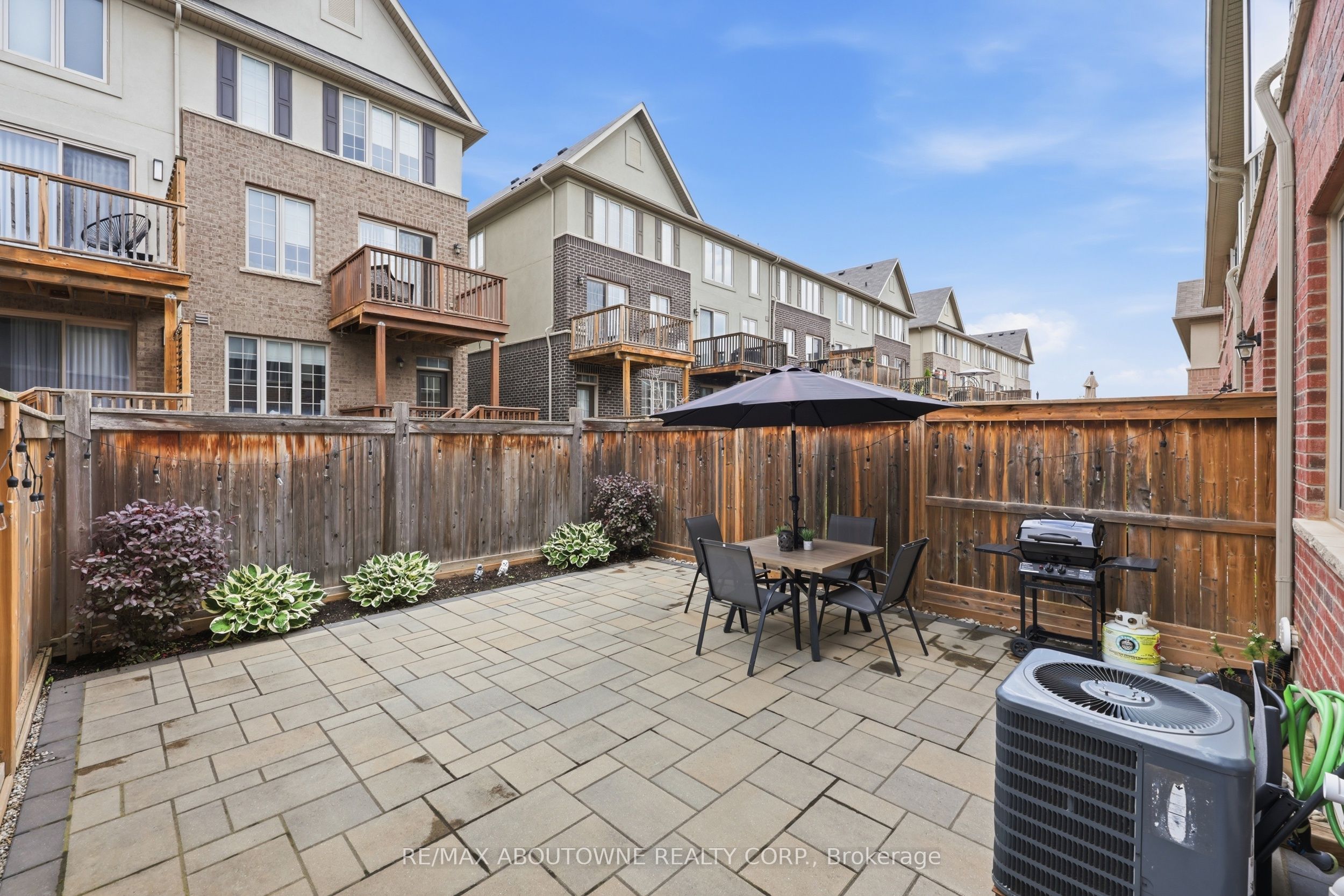 397 Wheat Boom Drive, Oakville ‣ W13517392 397 Wheat Boom Drive, Oakville ‣ W13517392