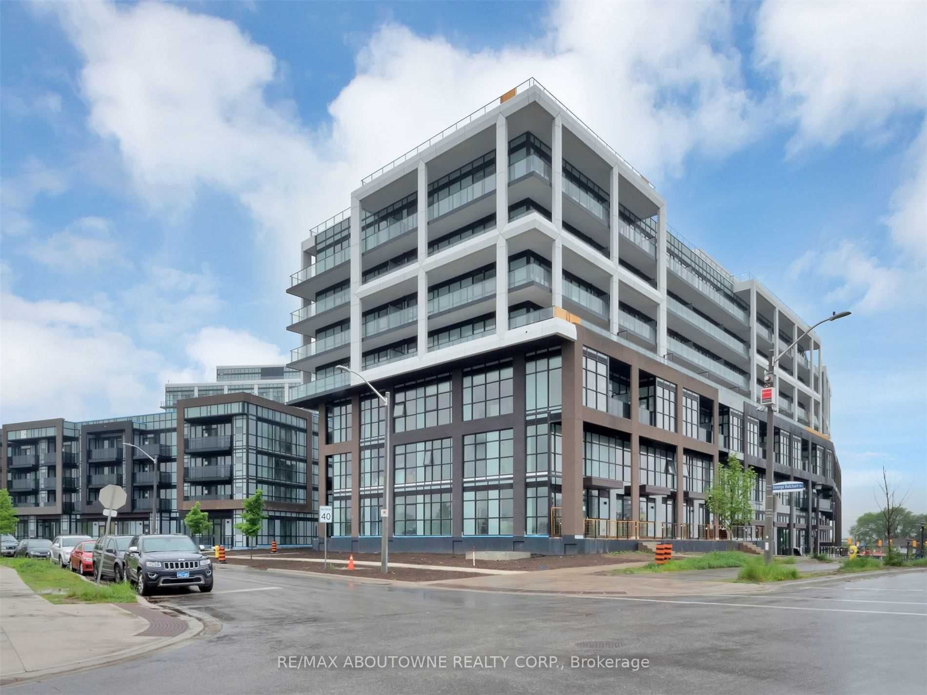 14 – 50 George Butchart Drive, Toronto W05