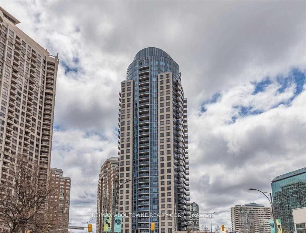 3 – 330 Burnhamthorpe Road, Mississauga