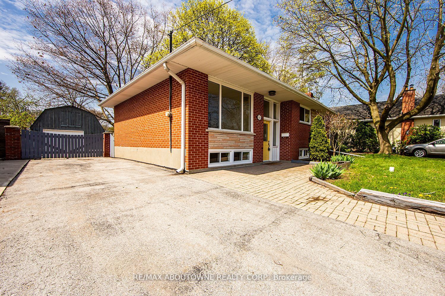 530 Lees Lane, Oakville