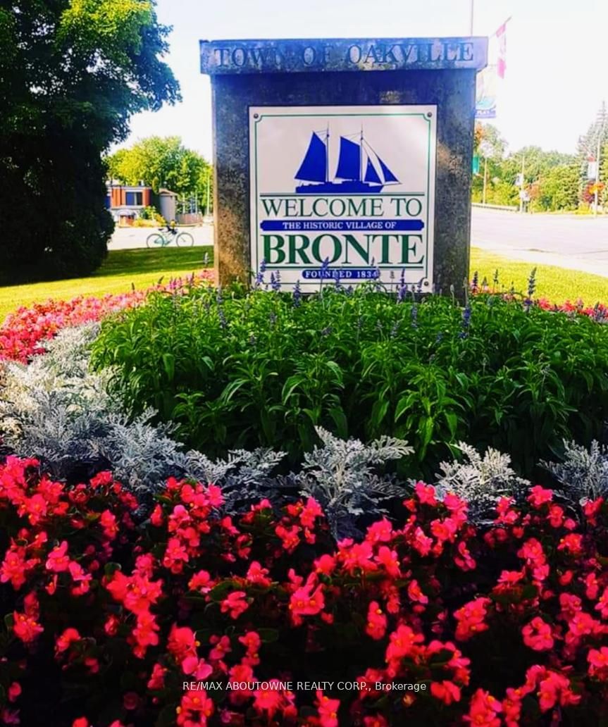 B0402 – 133 BRONTE Road, Oakville ‣ W13540294 B0402 – 133 BRONTE Road, Oakville ‣ W13540294