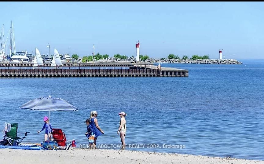 A0808 – 125 Bronte Road, Oakville ‣ W13545224 A0808 – 125 Bronte Road, Oakville ‣ W13545224